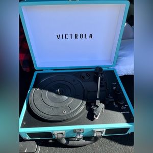 Never used record player